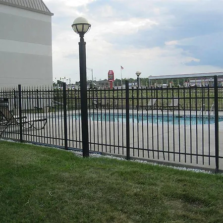 Baymont By Wyndham Monroe Ohio 