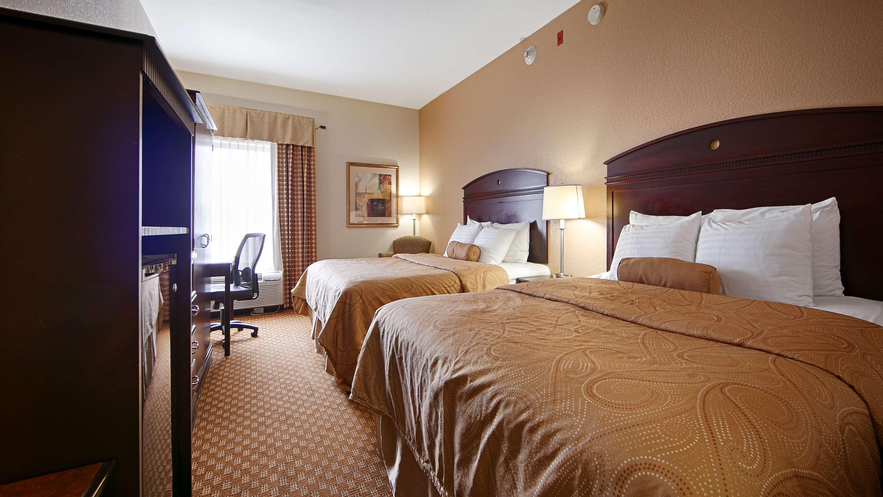 Baymont By Wyndham Ohio Hotel